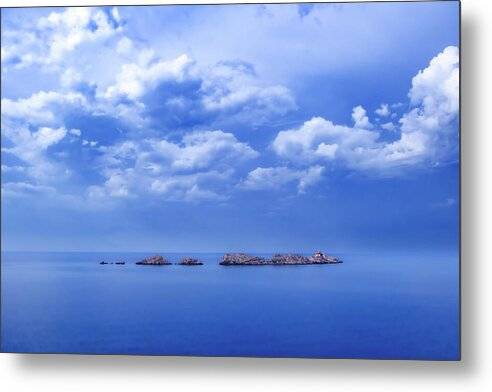 Isolated Serentiy - Metal Print